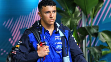 Hadjar gerustgesteld na 'statement-weekend' Verstappen: "Hij heeft de snelheid"