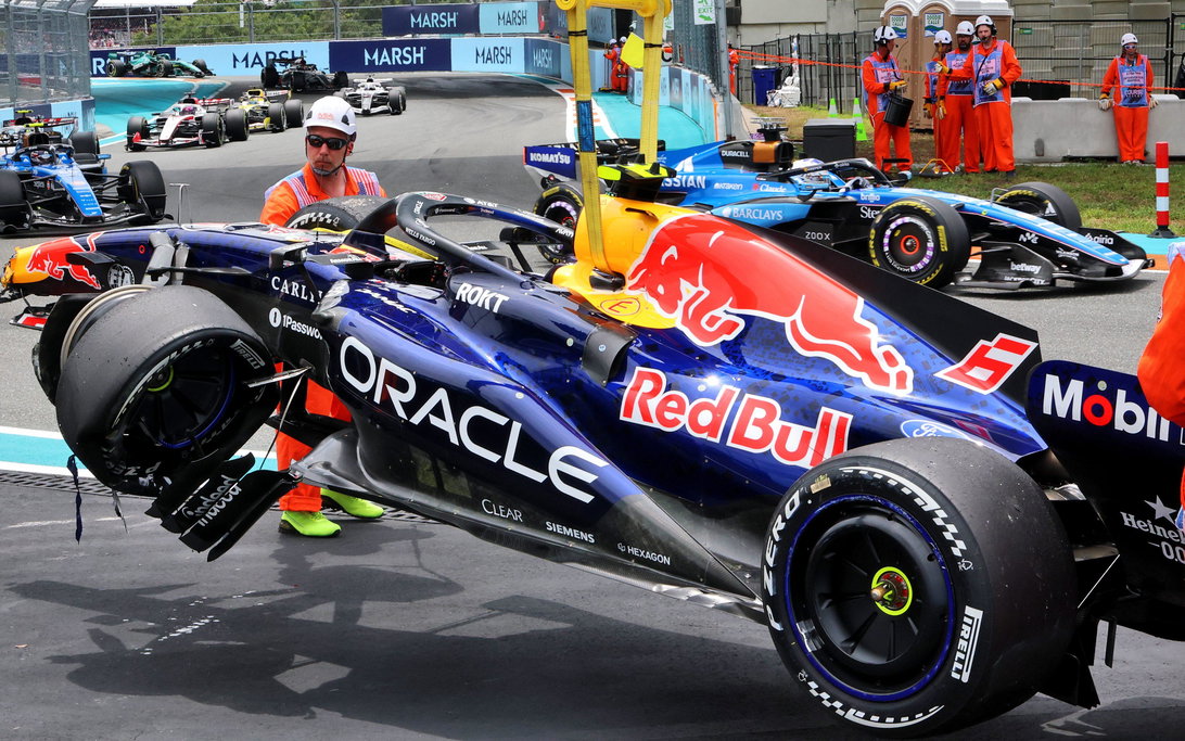 Hadjar slams 'pissed off' self after costly Miami GP crash