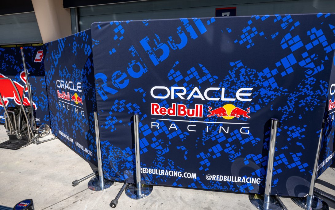 Red Bull screens