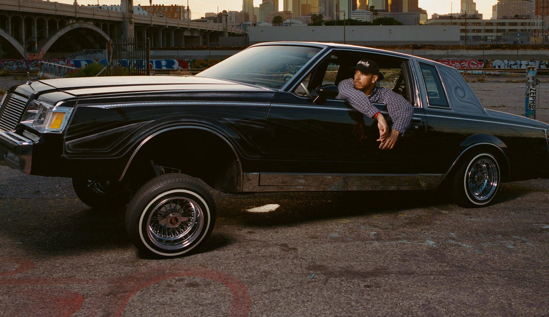 Lewis Hamilton low rider