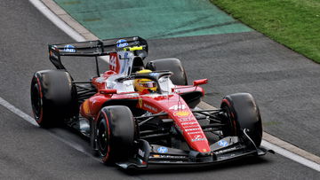 Hamilton krabt zich achter de oren om Mercedes: "Hoop niet dat dát het is"