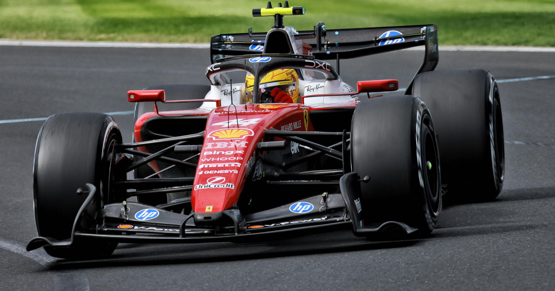 Lewis Hamilton delivers Ferrari critical F1 instruction