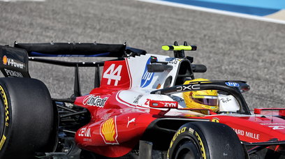 Hamilton rear wing Bahrain 1