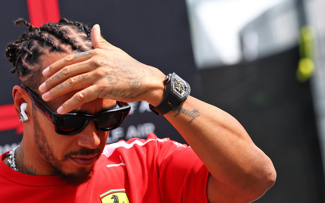 Sepang Chaos: Hamilton Warning and FIA Grid Blunder Mark Bahrain GP Start