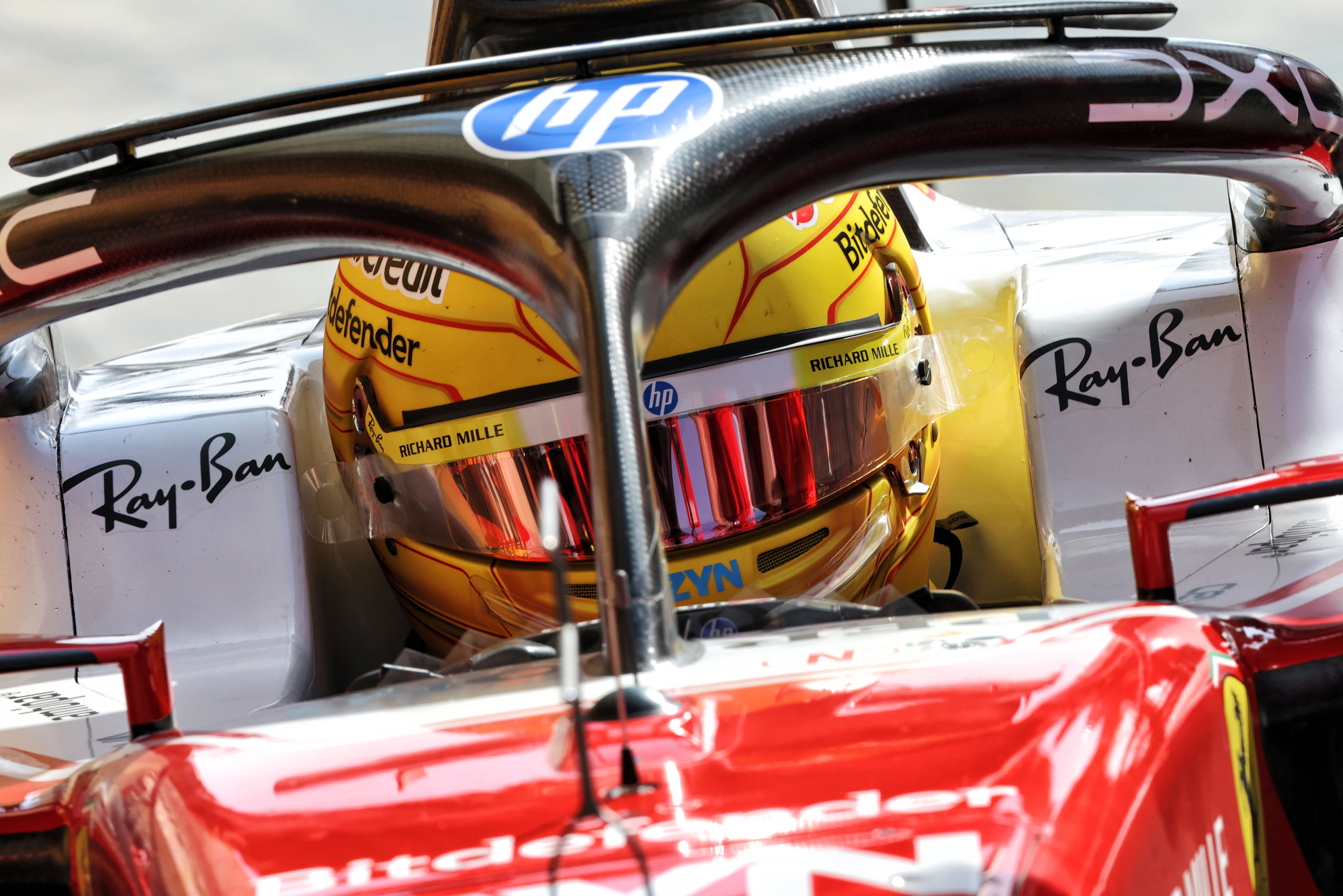 Hamilton test Bahrain day 1