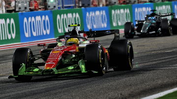 Ferrari wekt verbazing met ongekende bliksemstart Hamilton