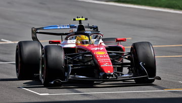 Ferrari laat Hamilton dubbel verbaasd achter: "Ik weet eigenlijk niet waarom"