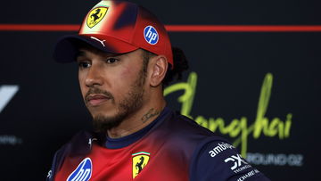 Dollende Hamilton wantrouwt Mercedes: "Neem het met korreltje zout!"