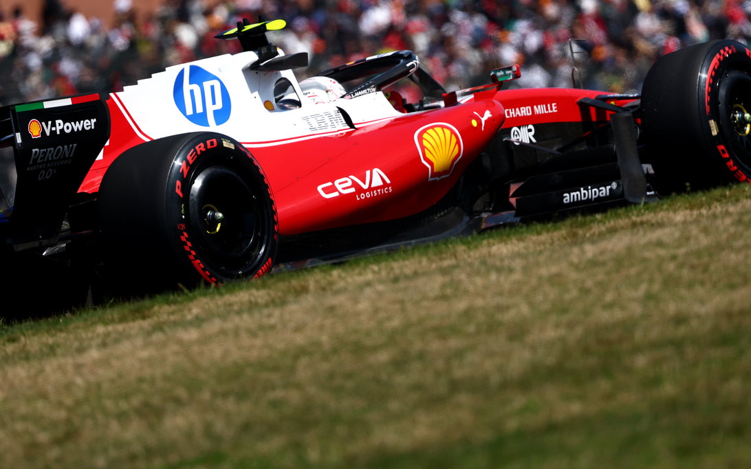 Hamilton, Russell criticize 'not great' F1 super-clipping at Japanese GP