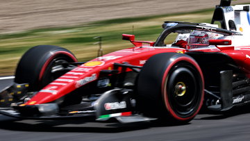 Ferrari opent jacht op Mercedes met agressief updatepakket