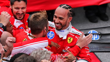 Hamilton sluit zich aan bij Verstappen: "Zo hoort motorsport niet te voelen!"