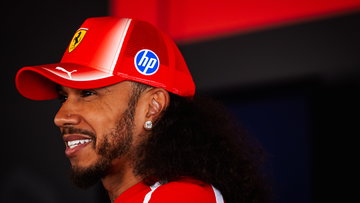 Lewis Hamilton reveals how motorhome visit turned around 'uncomfortable' Barcelona F1 weekend
