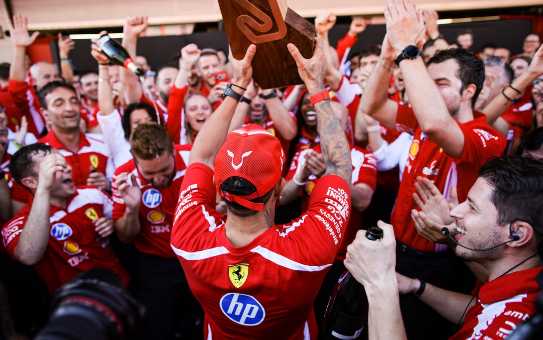 Hamilton win Barcelona
