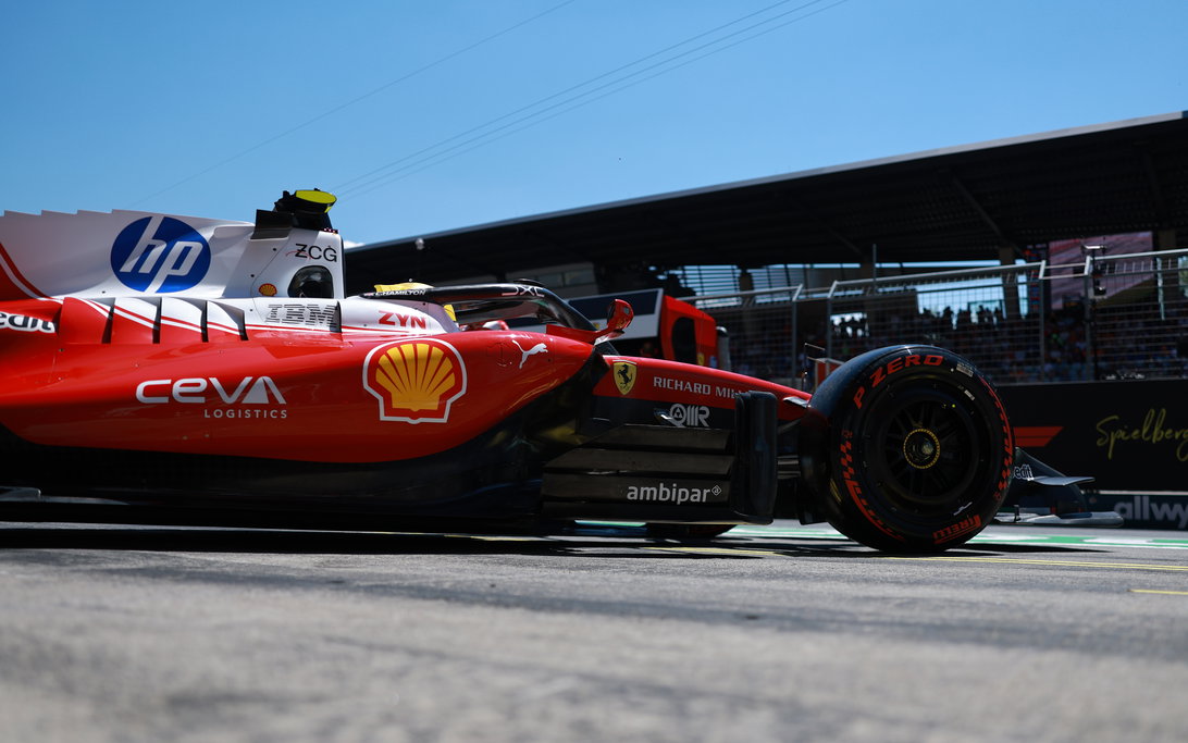 Lewis Hamilton: Confiança na Ferrari cresce após jornada de 18 meses