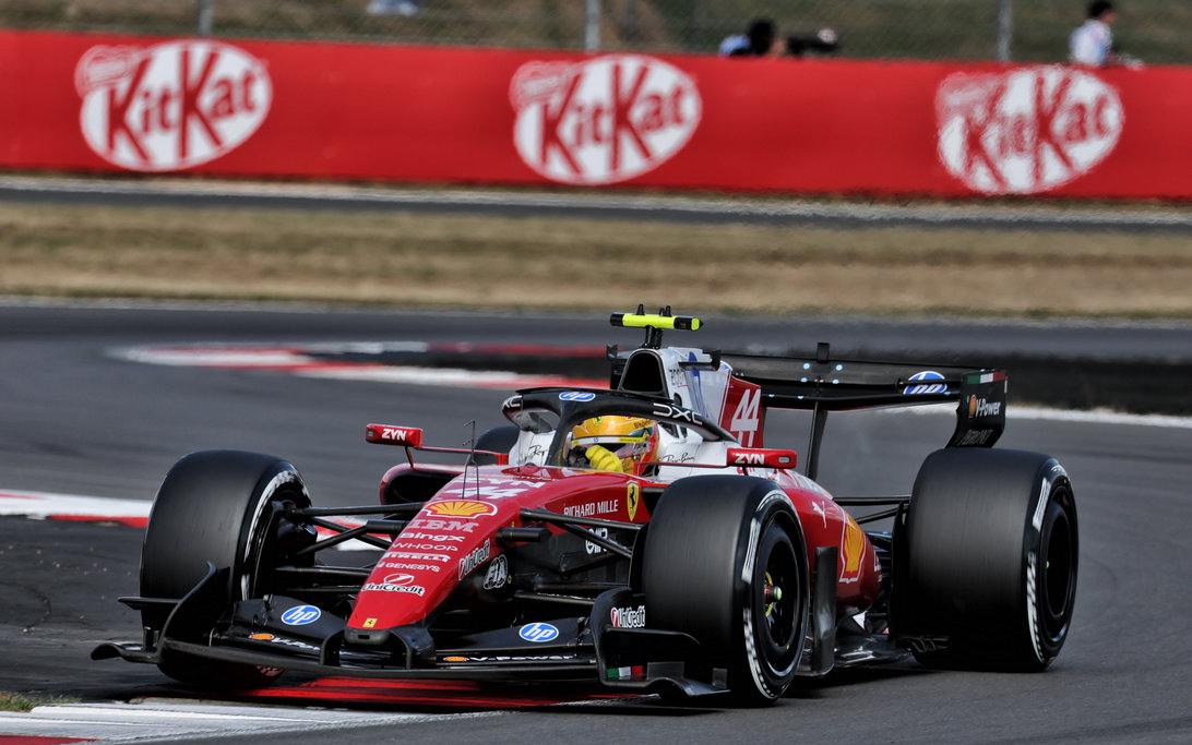 Hamilton race Silverstone
