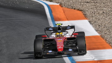 Hamilton verbaasd over kostbare aanpassing: "Was ineens een andere auto!"