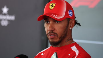 Lewis Hamilton suffers sudden Ferrari realisation as pole slips through fingers