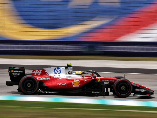 Motorsport - Formula One World Championship - Bahrain Grand Prix - Qualifying Day - Sepang, Malaysia
