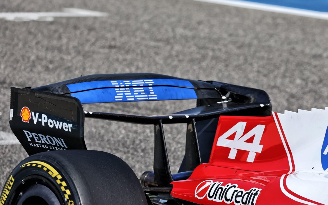 Ferrari rear wing