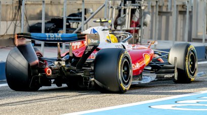 Hamilton Bahrain test 2 day 2