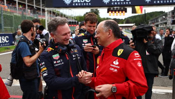 Schumacher haalt vernietigend uit naar Horner: "Een armzalige vertoning!"