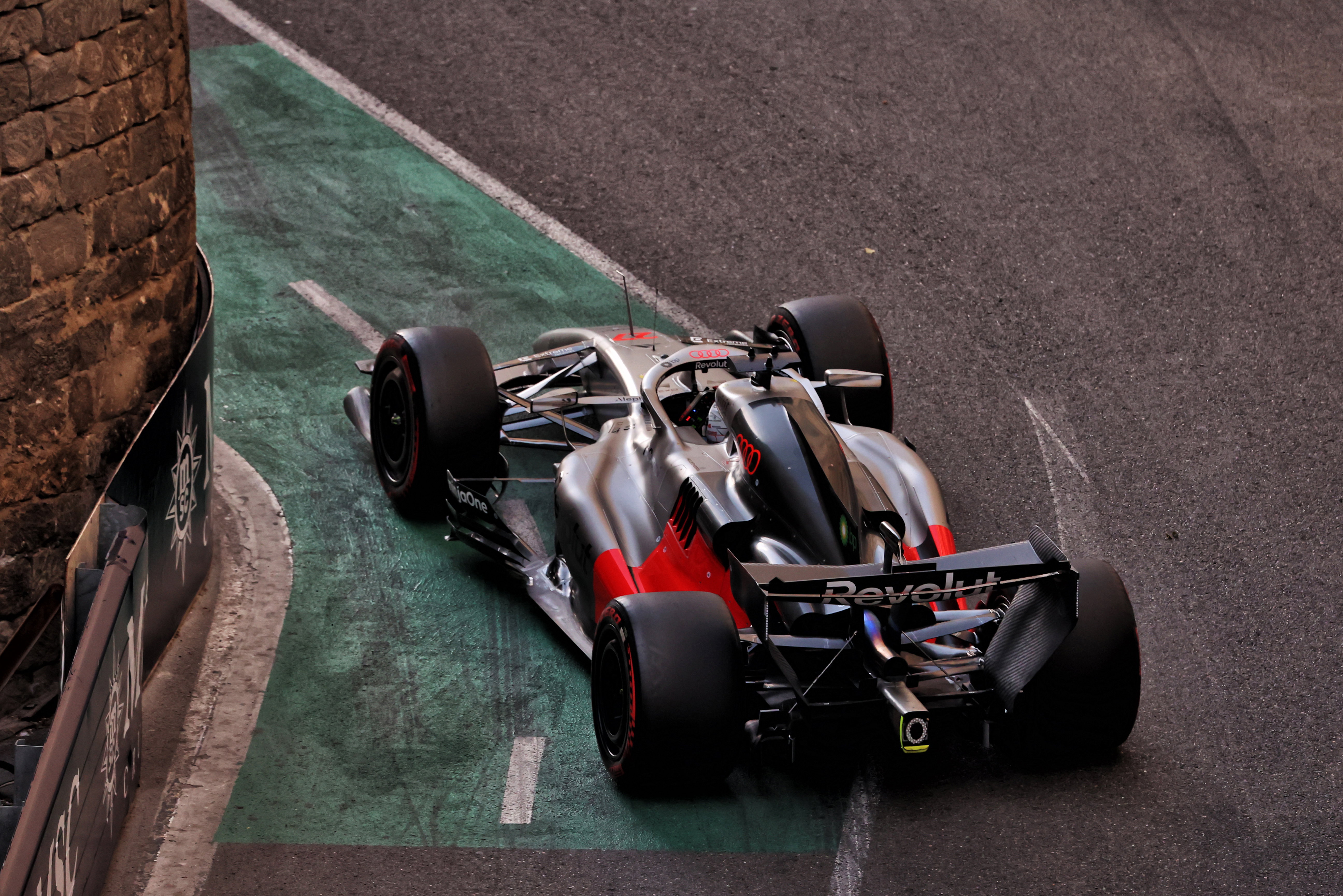 Hülkenberg Baku