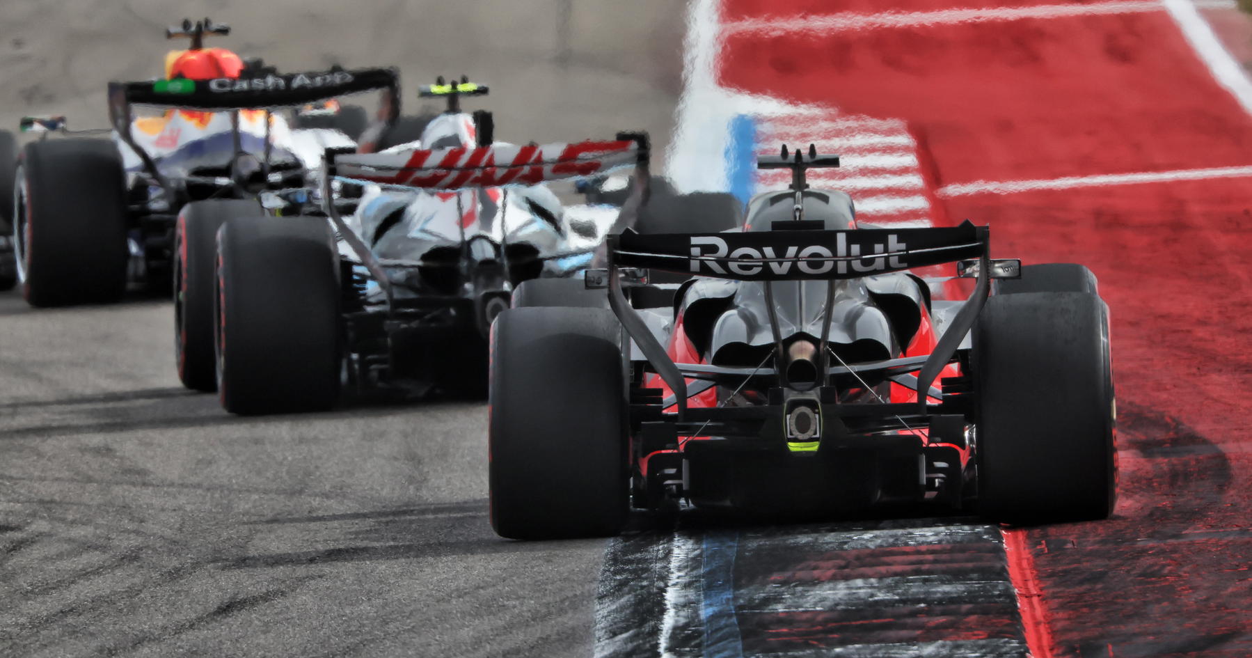 Audi forced into 'fight-back mission' as odd incident wrecks midfield duel
