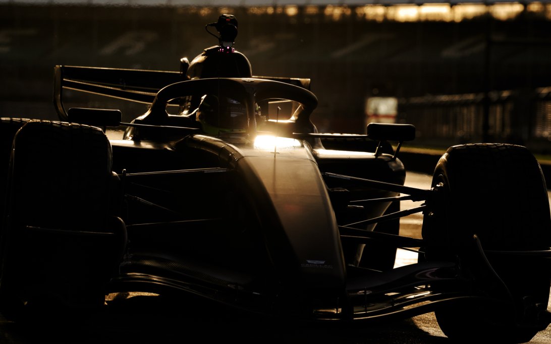 캐딜락, 슈퍼볼 F1 라이버리 공개 앞두고 타임스퀘어 카운트다운 설치