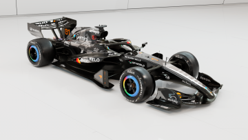 McLaren F1 2026 debut plans put on hold