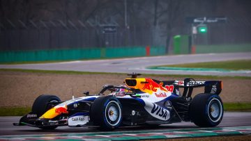 Racing Bulls suffer debut woe as Audi launch and McLaren reveal major new deal - RacingNews365 Review