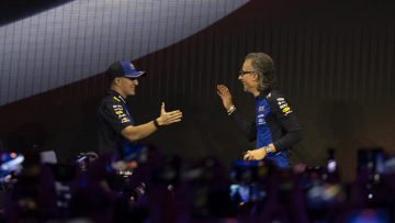 Hadjar wijst naar voornaamste doel in Red Bull-debuutjaar: "Op zijn minst wel!"