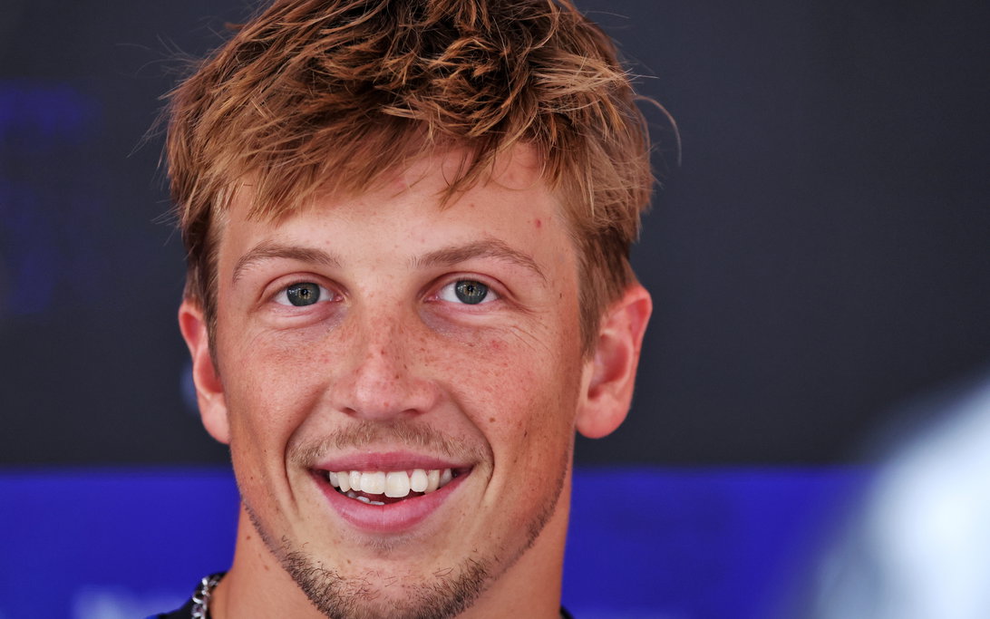 Liam Lawson Laughs Off Early Contract Question: 'It's Not My Choice!'