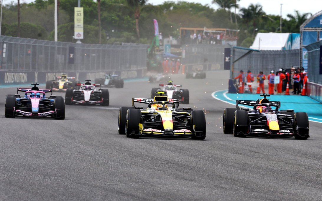 Lawson surprised by team order to yield to Verstappen in Miami