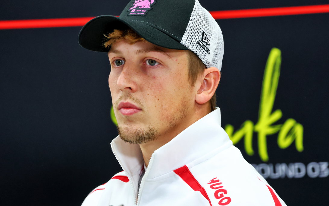 Liam Lawson describe que corrió 'a ciegas' en la clasificación del GP de Japón por un alerón delantero dañado