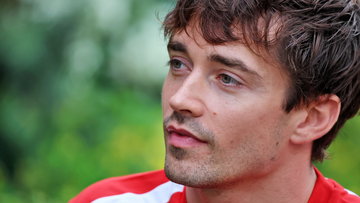 Leclerc verklaart negatieve trend Ferrari