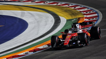 Charles Leclerc reveals 'weird' Ferrari issue in Max Verstappen defeat