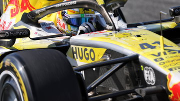 Arvid Lindblad forced into pit lane start after unusual Racing Bulls error