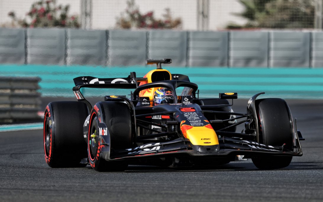 Arvid Lindblad Red Bull test Abu Dhabi