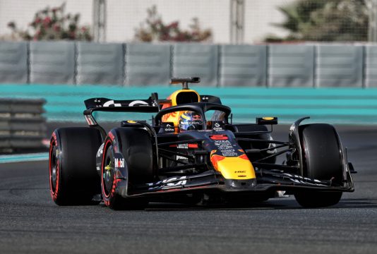Arvid Lindblad Red Bull test Abu Dhabi