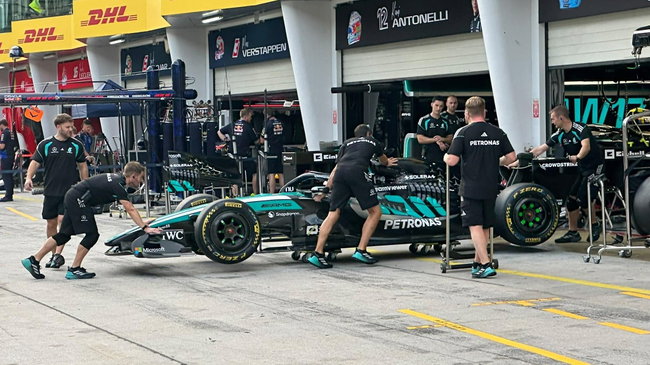 			© RacingNews365
	