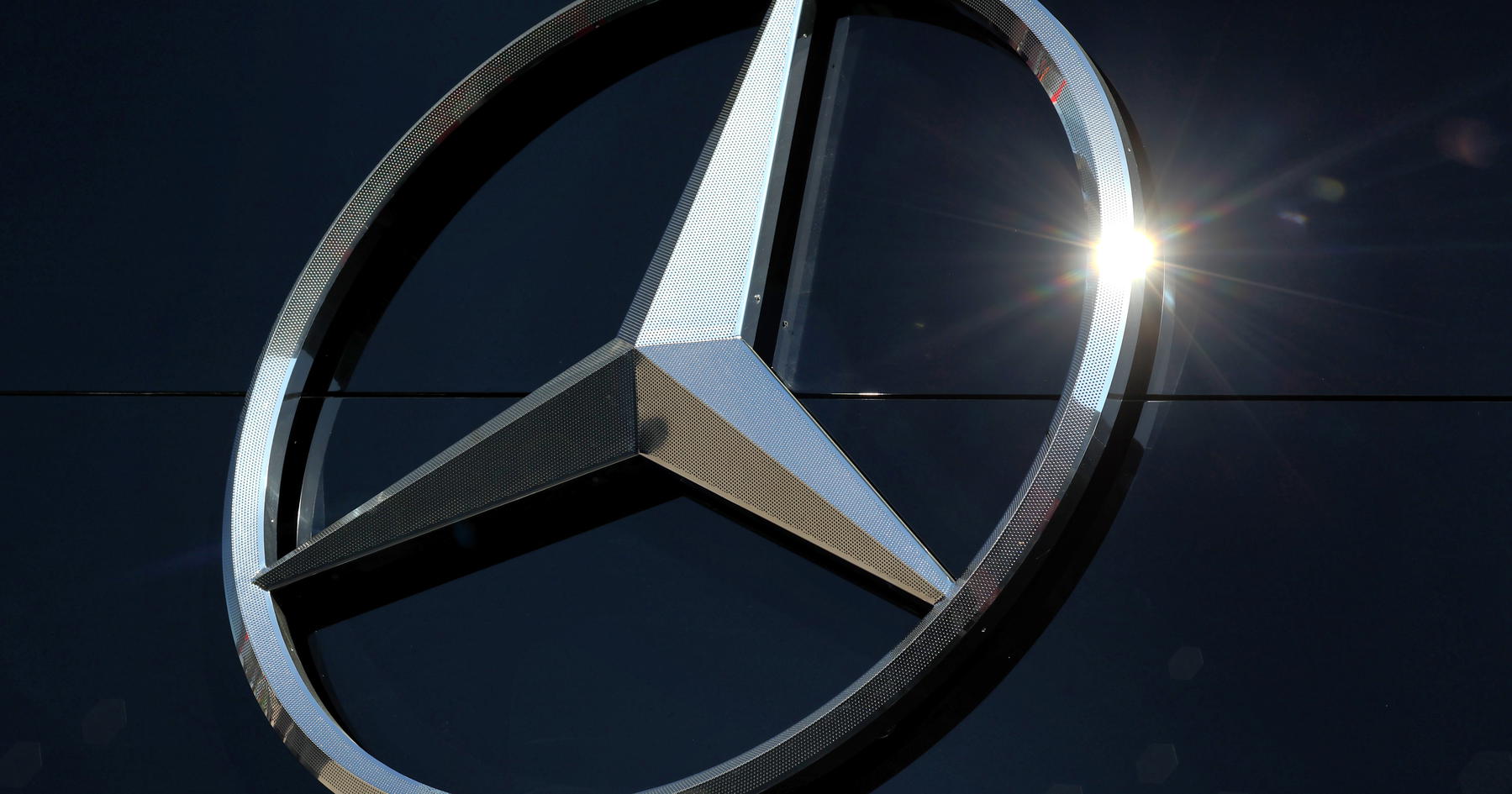 Mercedes announce unexpected F1 leadership change