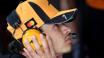 Norris wijst naar Red Bull: "Komen normaal niet echt opdagen op vrijdag"