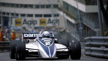 Lead changes hands FOUR times in unbelievable end to F1 race - On This Day