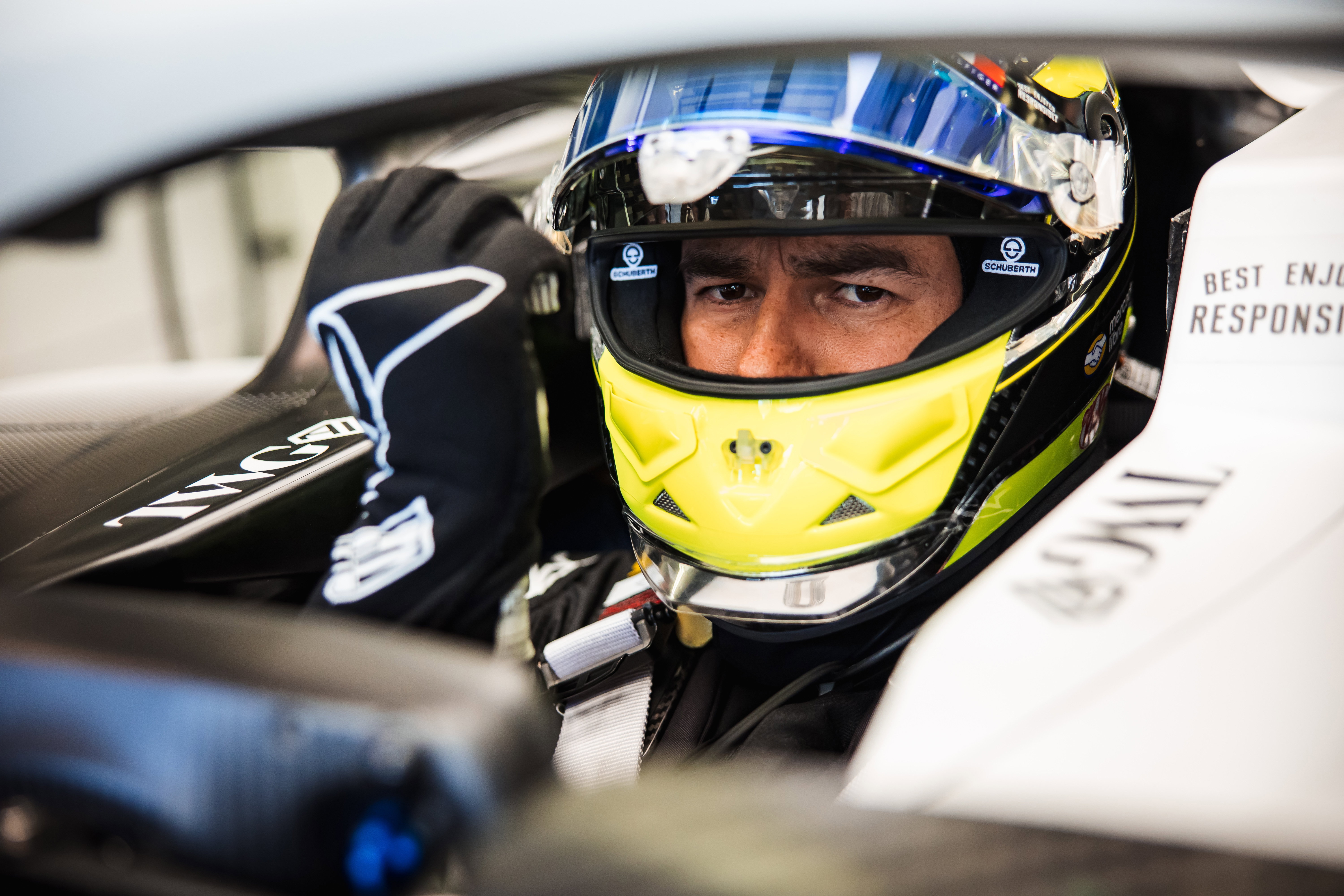 Perez Bahrain test day 1