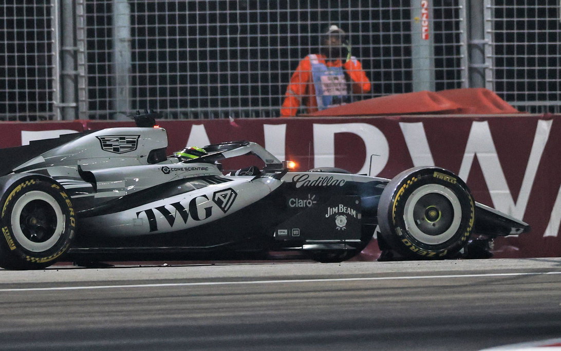 Singapore: Perez centra l'urto e incolpa il "bottoming" in Sprint Qualifying