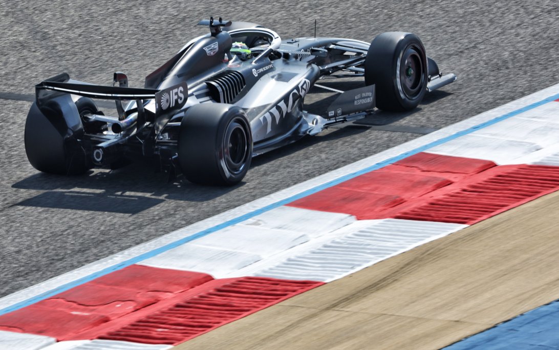 Perez day 3 week 2 Bahrain test