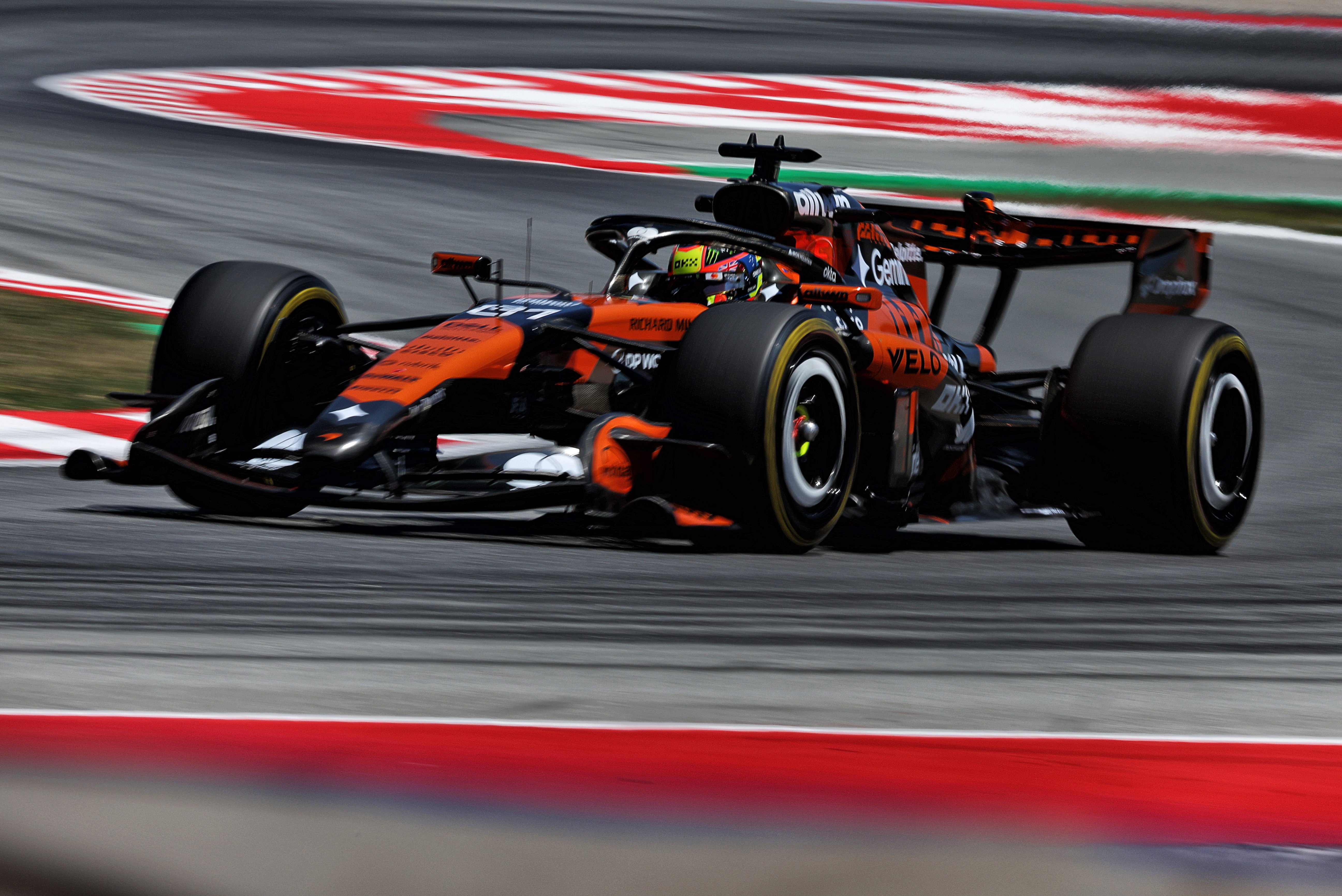 Piastri FP1 Barcelona