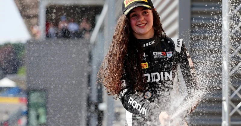 Abbi Pulling makes women in motorsport history with maiden GB3 victory