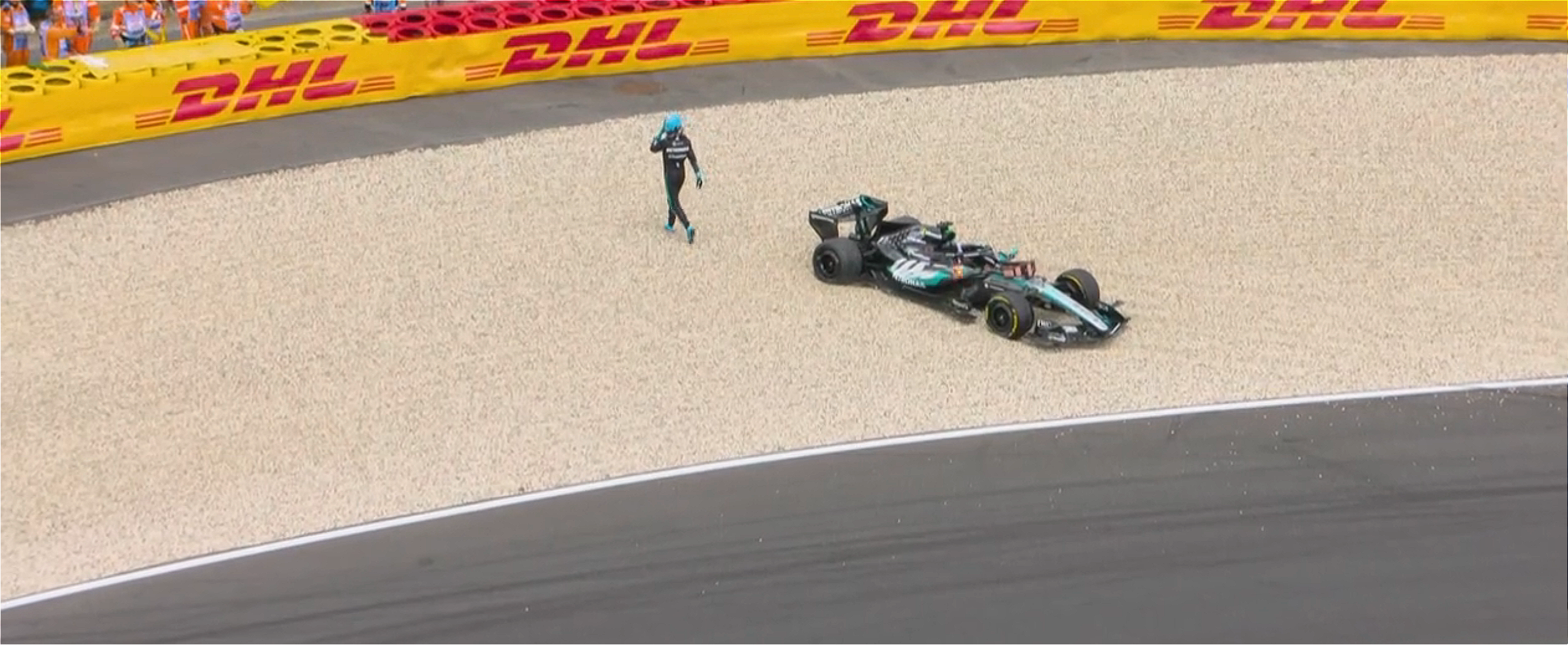 Russell Spa lap 1 crash