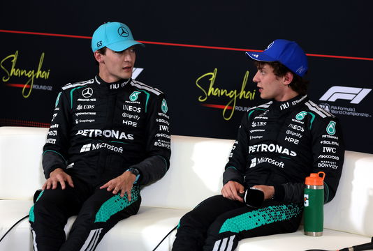 Russell Antonelli Q presser China